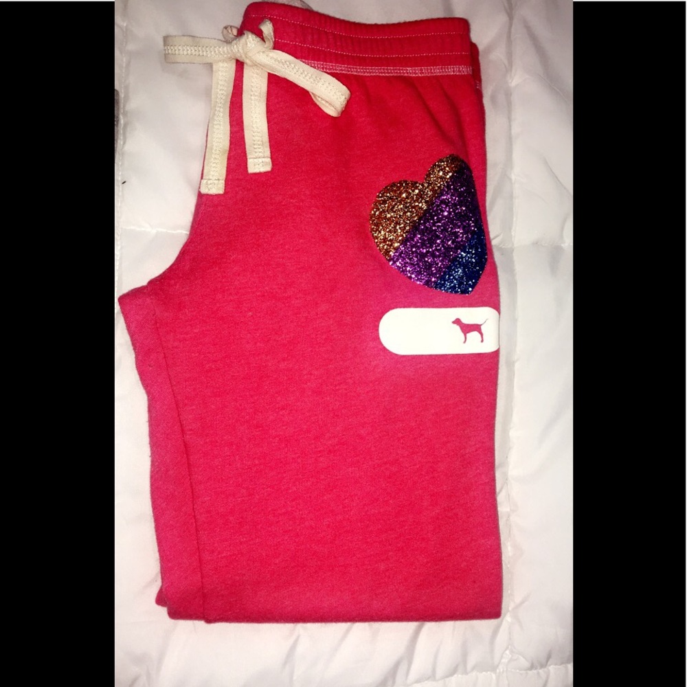Bundle of 2 sweatpants. Pink & Ed Hardy